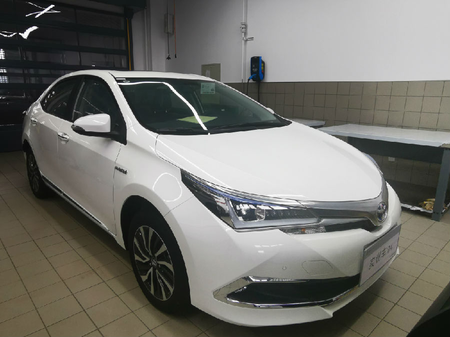 豐田卡羅拉混合動(dòng)力汽車.jpg